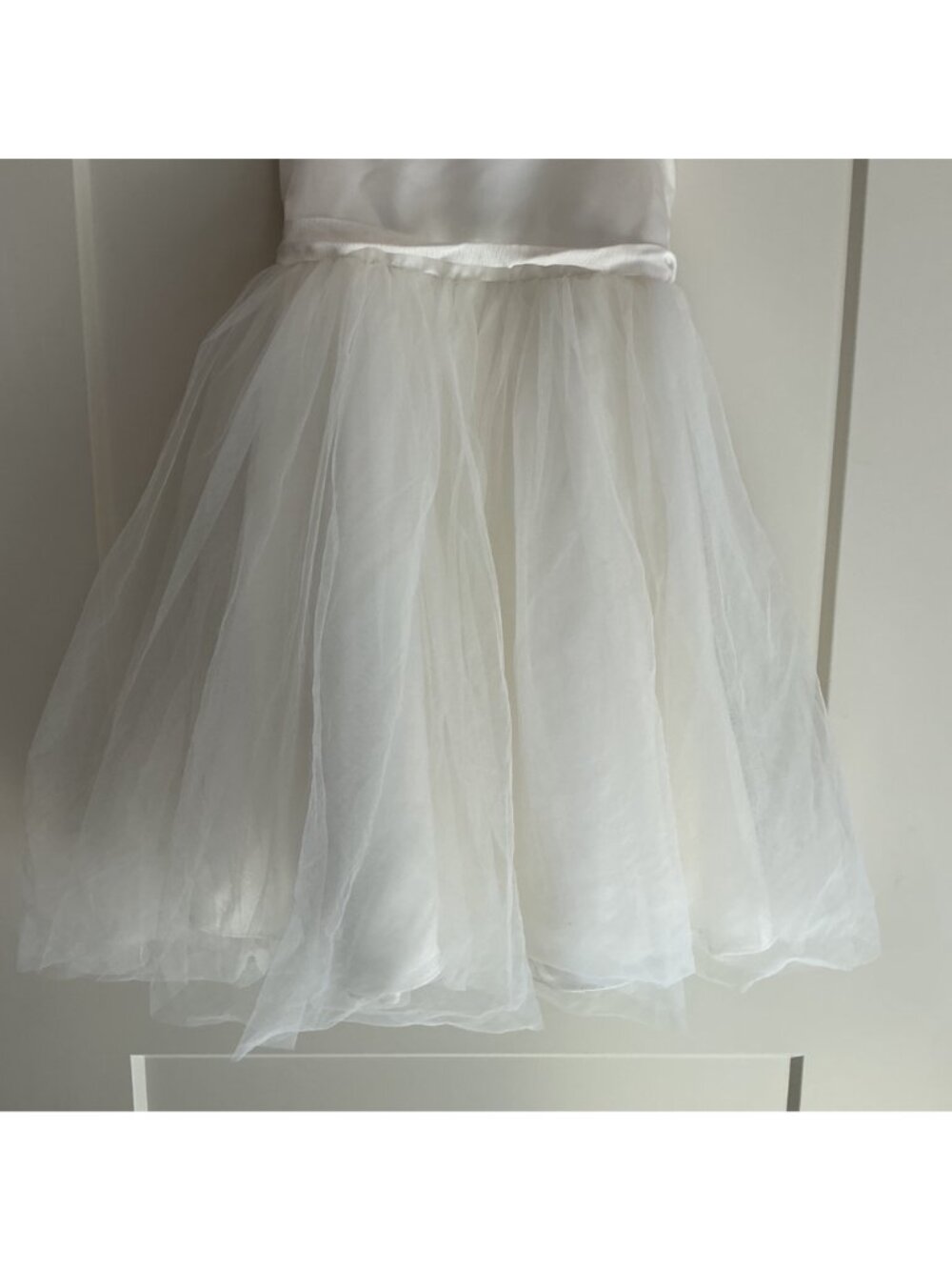 Davids Bridal Ivory Flower Girl Dress With Lace Cap Sleeves & Tulle Skirt Size 5 - Picture 4 of 10